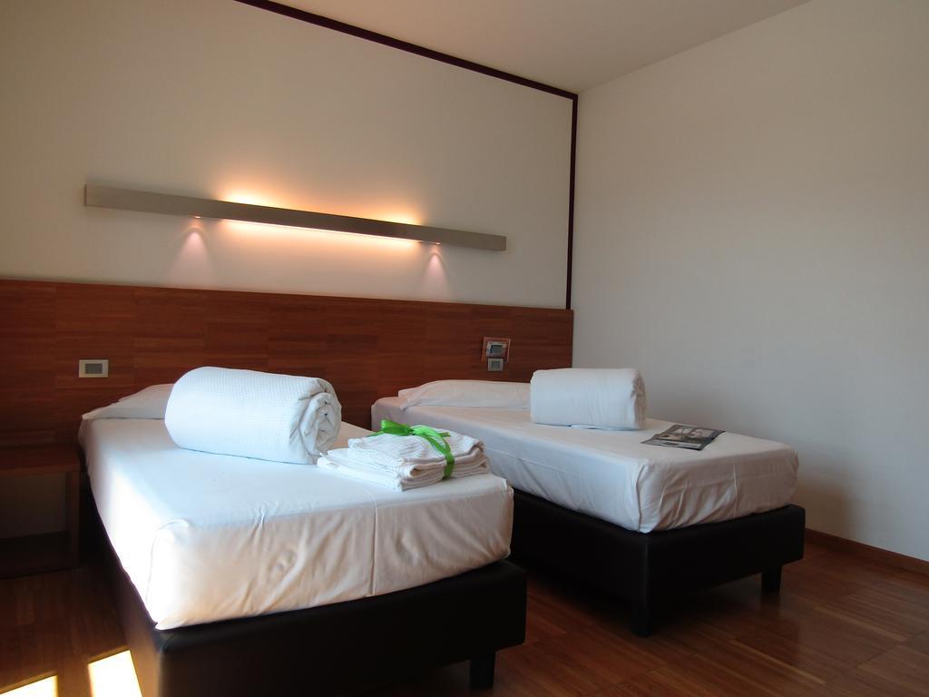 Al Marinaio Hotel Garni Trento Eksteriør bilde
