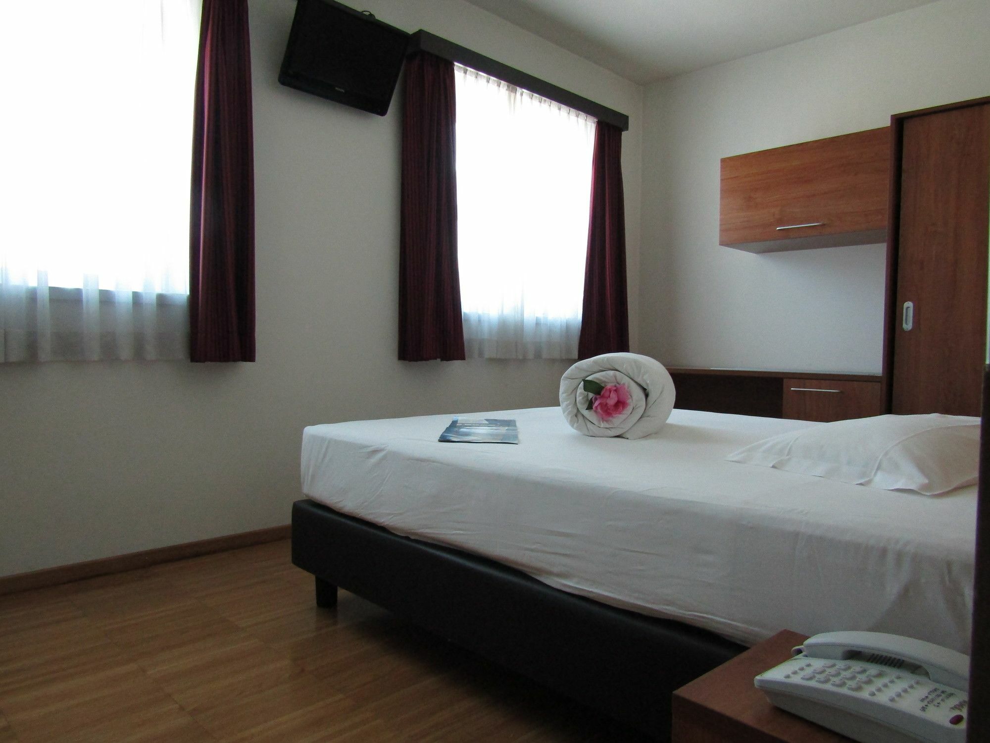 Al Marinaio Hotel Garni Trento Eksteriør bilde